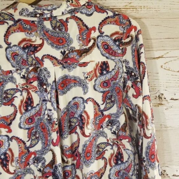 Liz Claiborne full button down top - Picture 7 of 8